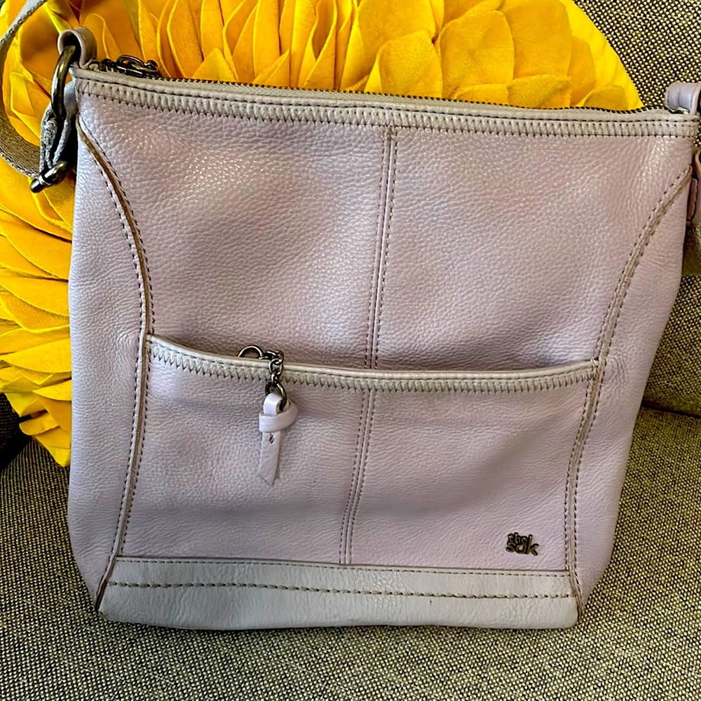the sak crossbody leather bag. Rosewood. Main zipper closure, one front zipper